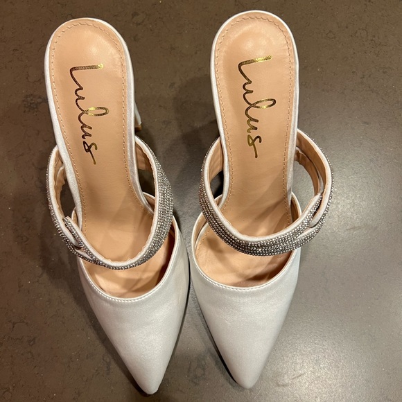 Lulu’s Celines White Satin Rhinestone Pointed-Toe Mule Pumps. Sz: 7 - Picture 10 of 15